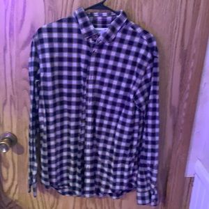 Old navy everyday shirt regular fit size large